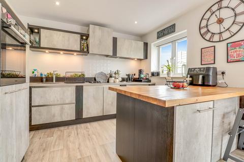 3 Chelsworth Close, Southend-on-sea, SS1 3EG