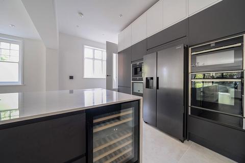 38 Knatchbull Road, London, SE5 9QY