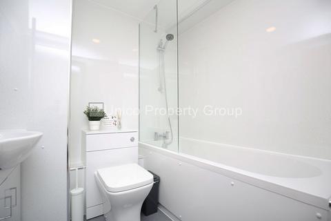 Studio to rent, Ilford IG1