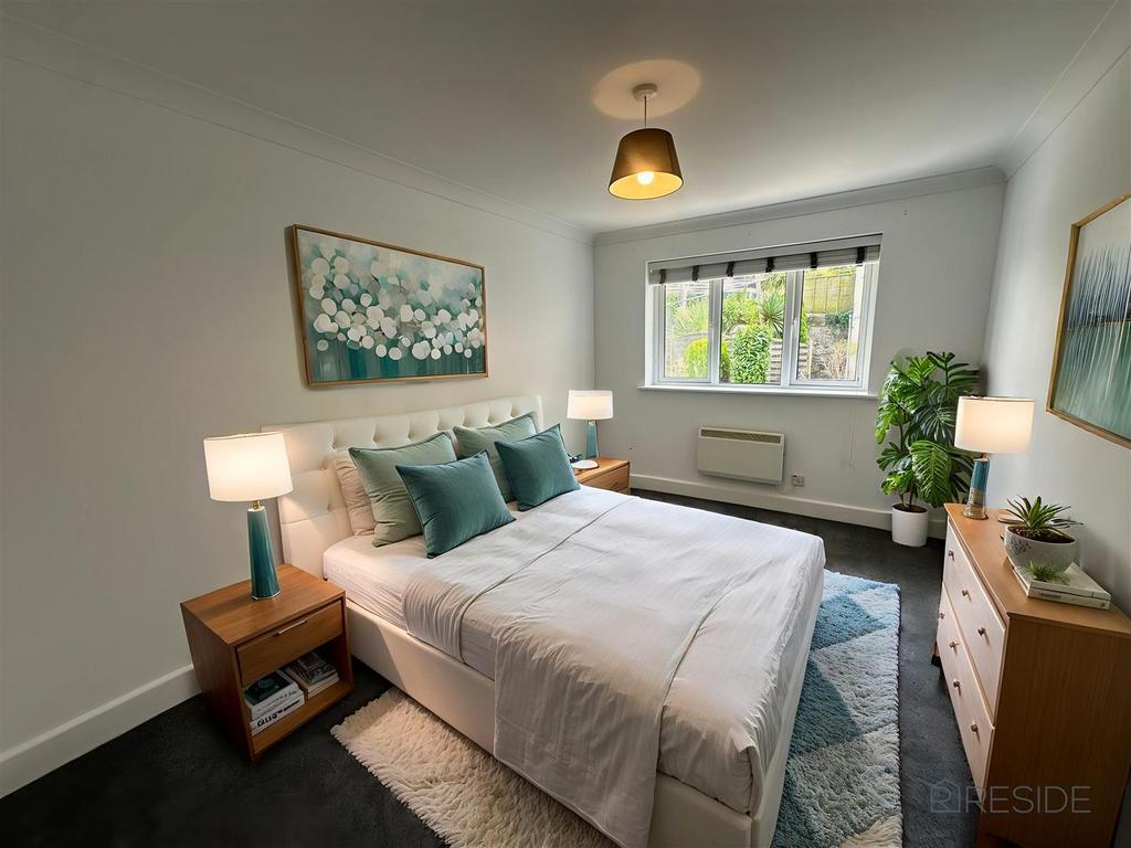 PHOTO-2025-08-14-16-07-42 - Bedroom - Modern - 5.j