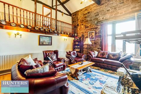 4 bedroom barn conversion for sale, North Parade, Allerton,Bradford, West Yorkshire, BD15 7DP