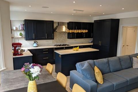 3 bedroom apartment to rent, Fordwych Road, London, NW2