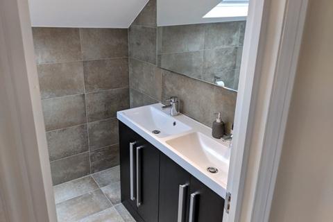 3 bedroom apartment to rent, Fordwych Road, London, NW2