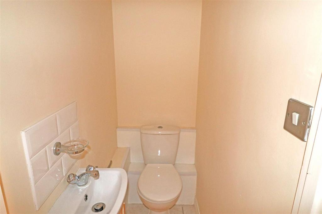 Cloakroom 2.jpg