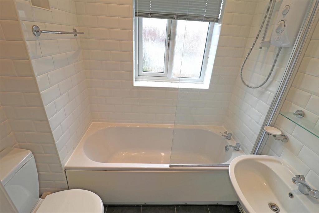 Bathroom 4.jpg