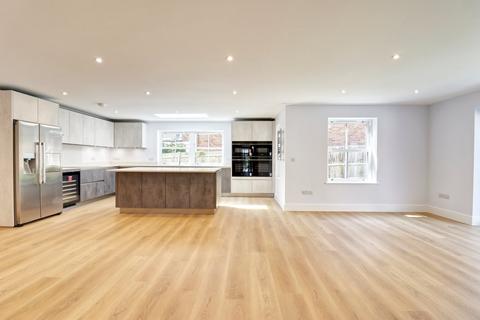 4 bedroom detached house for sale, Willowmead, Sawbridgeworth, CM21