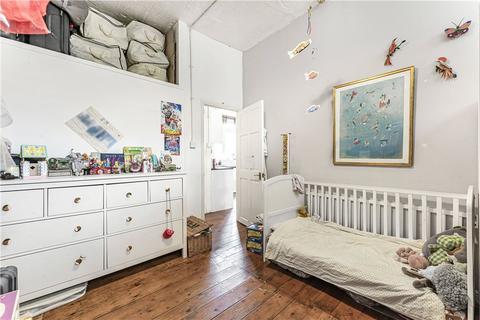 2 bedroom apartment to rent, Arcola Street, London, E8