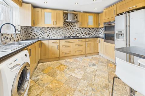 3 bedroom end of terrace house for sale, Newchurch Road, Slough, Berkshire, SL2