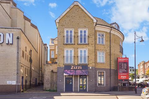 2 bedroom apartment to rent, Horizon Building, 204 George Lane, London, E18