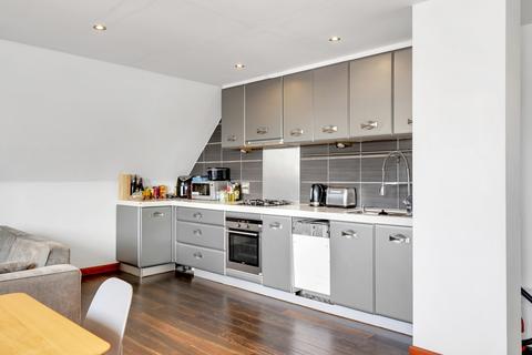 2 bedroom apartment to rent, Horizon Building, 204 George Lane, London, E18