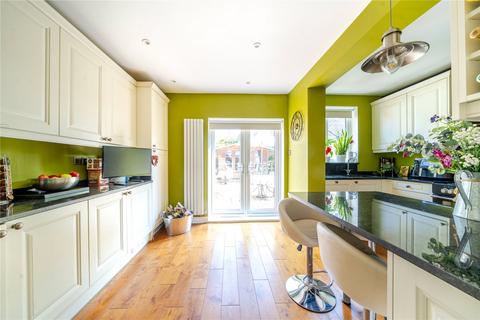 15 Perivale Gardens, London, W13 8DH