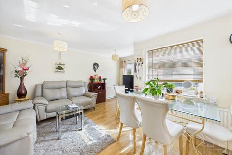 4 bedroom flat for sale, Lewes Road, Upperton