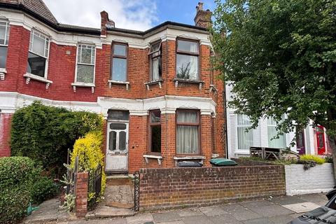 196 Victoria Road, Wood Green, London, N22 7XQ