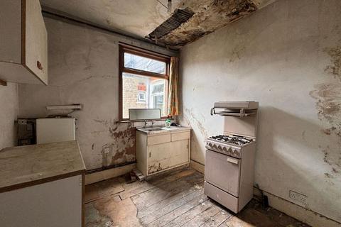 196 Victoria Road, Wood Green, London, N22 7XQ