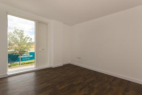 2 bedroom apartment for sale, Hobson Avenue, Trumpington, Cambridge, Cambridgeshire