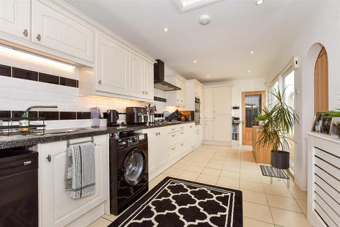 3 bedroom bungalow for sale, Princess Margaret Avenue, Margate CT9