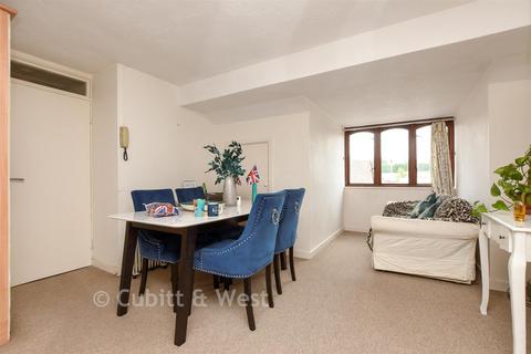 1 bedroom apartment for sale, Holmesdale Road, Reigate, Surrey