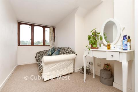 1 bedroom apartment for sale, Howard House, Reigate RH2