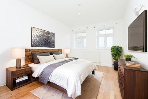 3 bedroom duplex for sale, Roman Road, Bow