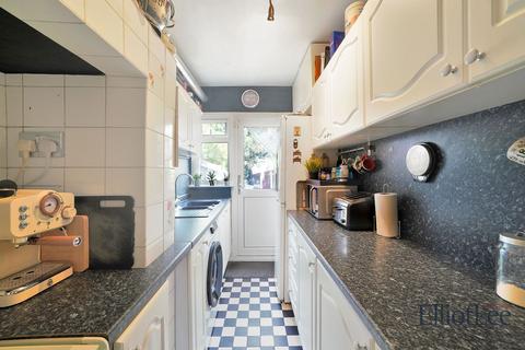 126 Waverley Road, Harrow, HA2 9RE