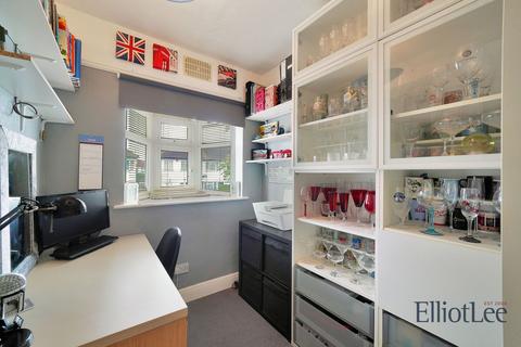 126 Waverley Road, Harrow, HA2 9RE