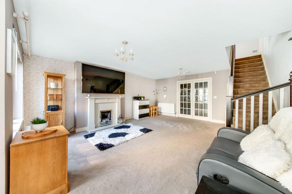 Open plan living/dining room