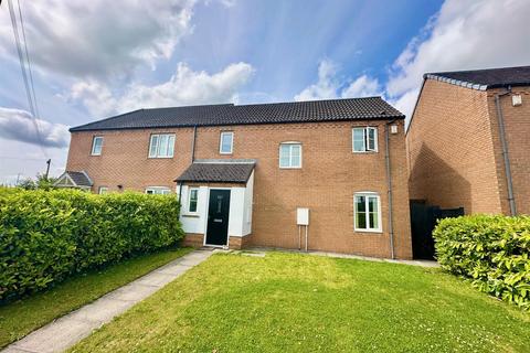 3 bedroom end of terrace house for sale, Keighley Road, Illingworth, Halifax