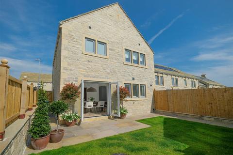 3 bedroom link detached house for sale, Whistle Bell Court, Huddersfield HD8