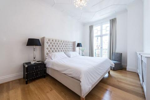 3 bedroom flat to rent, Chiltern Street, London W1U
