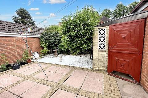2 bedroom detached bungalow for sale, Rossendale, Ilkeston