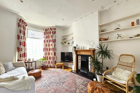 4 bedroom house to rent, Lincoln Road, London, N2