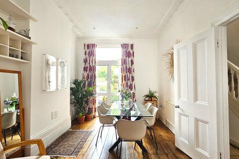 4 bedroom house to rent, Lincoln Road, London, N2