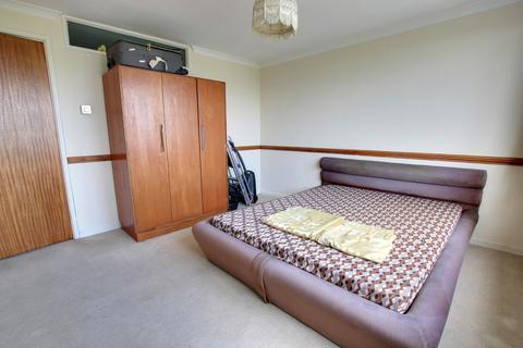 2 bedroom flat for sale, Bassett, Southampton
