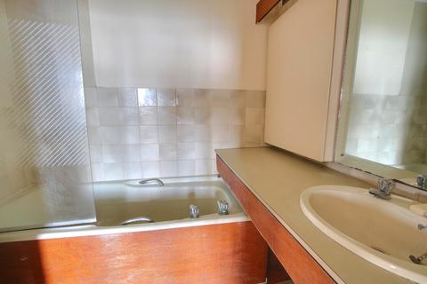 2 bedroom flat for sale, Bassett, Southampton