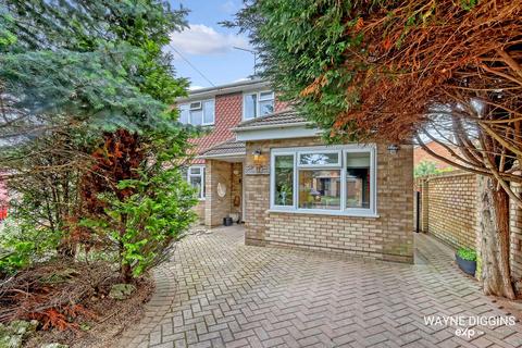 undefined, Godman Road, Grays RM16