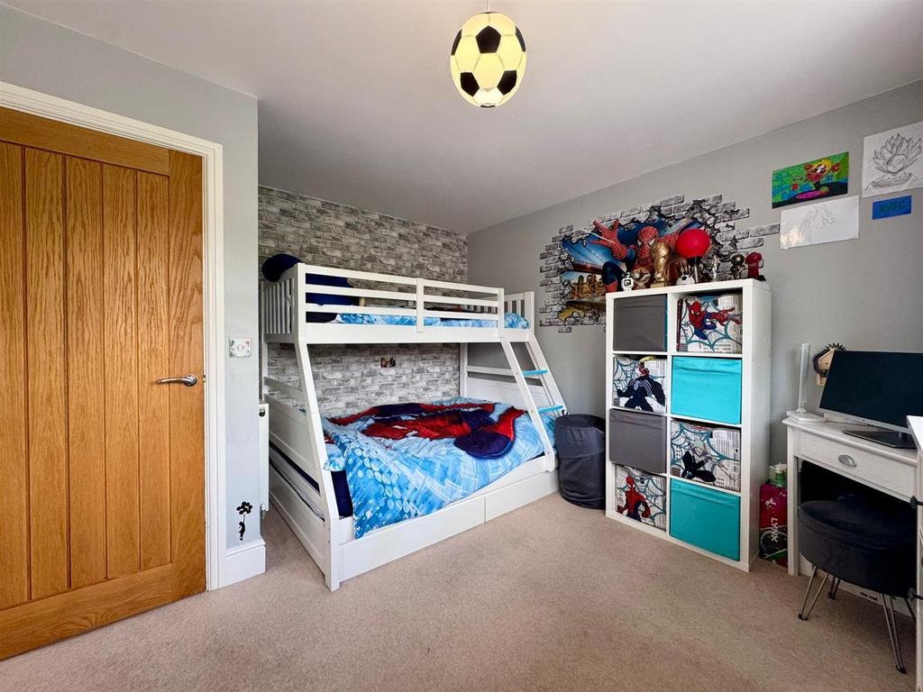 Bedroom 2 (2).jpg