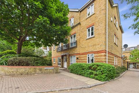 1 bedroom apartment to rent, Richmond Road, East Twickenham