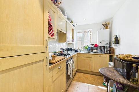 1 bedroom apartment to rent, Richmond Road, East Twickenham