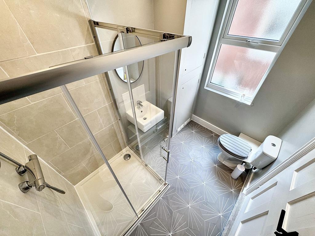 Bed 1 En-Suite