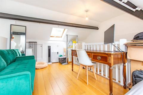 3 Richmond Dale, Bristol, BS8 2UB
