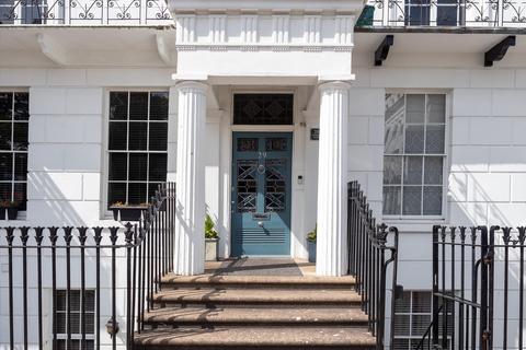 undefined, Clarendon Square, Royal Leamington Spa, Warwickshire, CV32