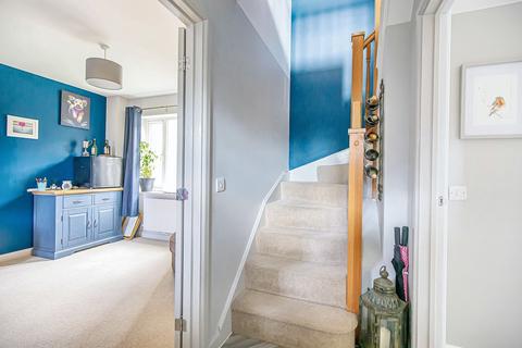 3 bedroom terraced house for sale, Minot Close, Malmesbury, SN16