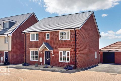 4 bedroom detached house for sale, Wardle Close, Brantham, Manningtree, Essex