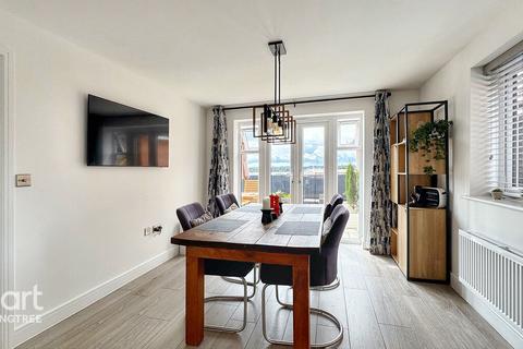 4 bedroom detached house for sale, Wardle Close, Brantham, Manningtree, Essex
