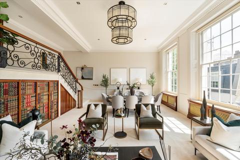 3 bedroom flat for sale, Hill Street, Mayfair, London, W1J