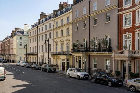3 bedroom flat for sale, Hill Street, Mayfair, London, W1J