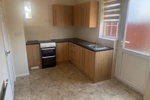 2 bedroom semi-detached house to rent, Babington Road, Dagenham