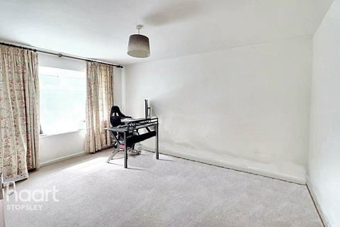 2 bedroom semi-detached bungalow for sale, Haddon Road, Luton