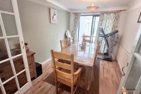 4 bedroom detached house for sale, Barbers Hill, Werrington, Peterborough, PE4
