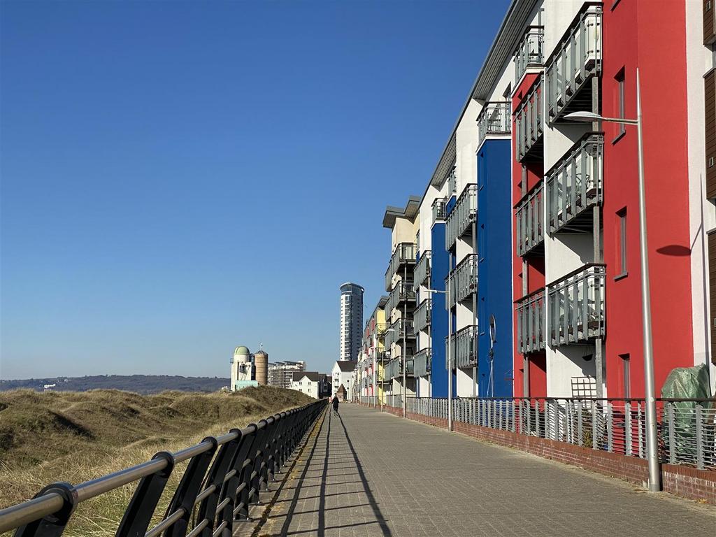 Swansea Promenade.JPG